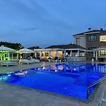Cape Serenity Mansion *