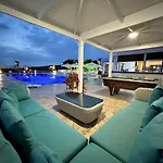 Villa Cape Serenity Mansion *