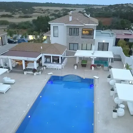 Cape Serenity Mansion *