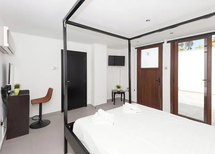 Cape Serenity Mansion *